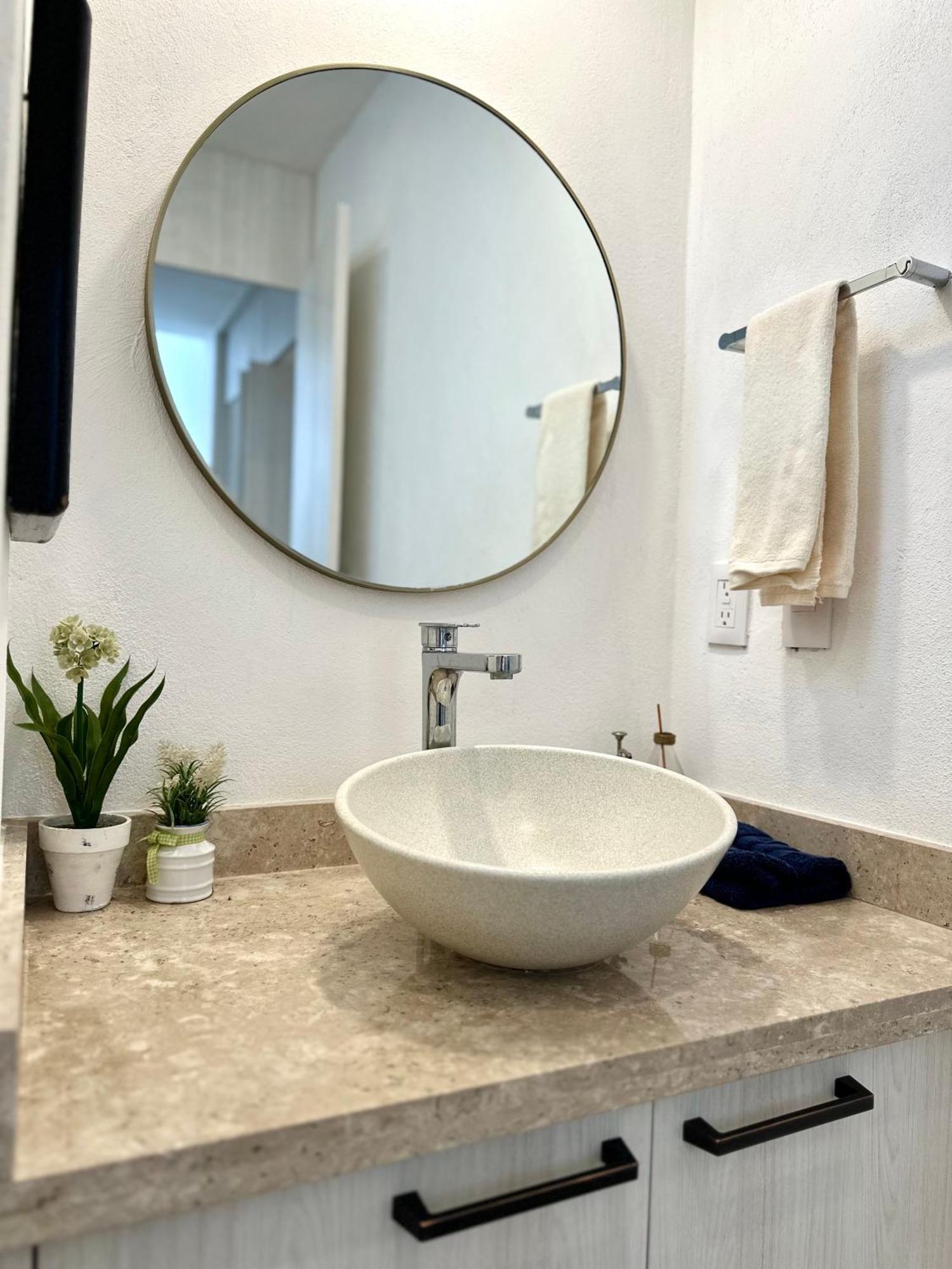 3Bedrooms-5 Min Downtown-Wifi-Pool-Jacuzzi-Parking سان ميغيل دي الليندي المظهر الخارجي الصورة
